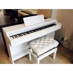 YDP165 - Yamaha Arius piano numérique d'occasion blanc